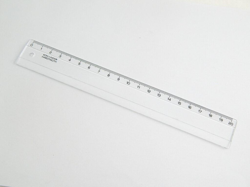 Pravítko 20 cm, transparentní