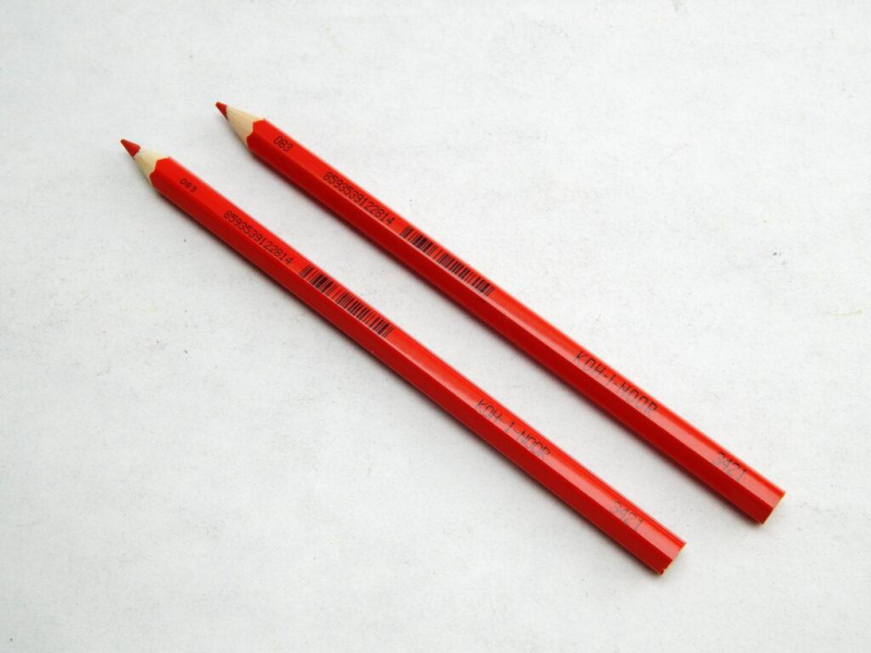 Tužka, červená, silná, 3421
